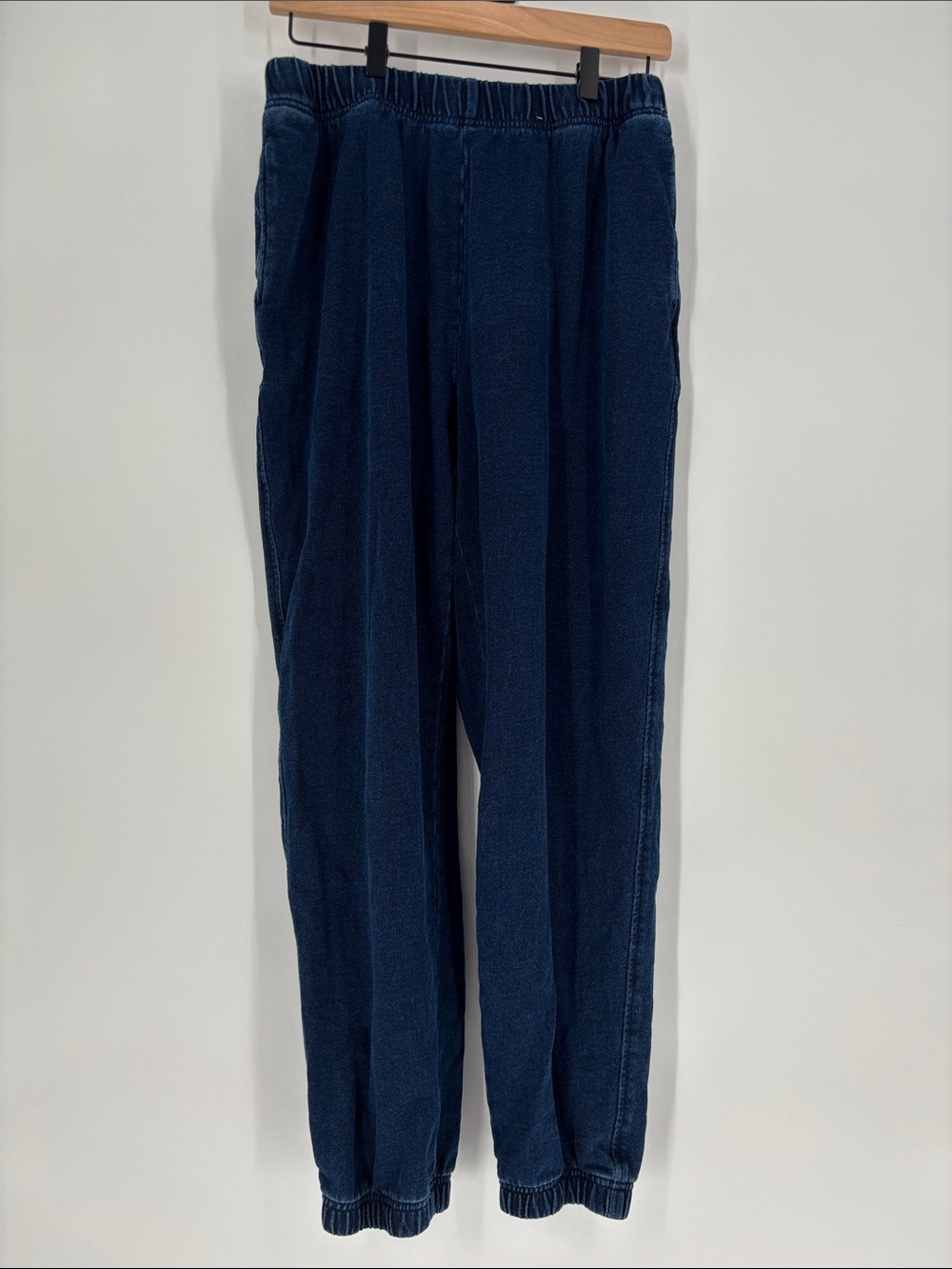 Good American jeanius boyfriend joggers pants medium